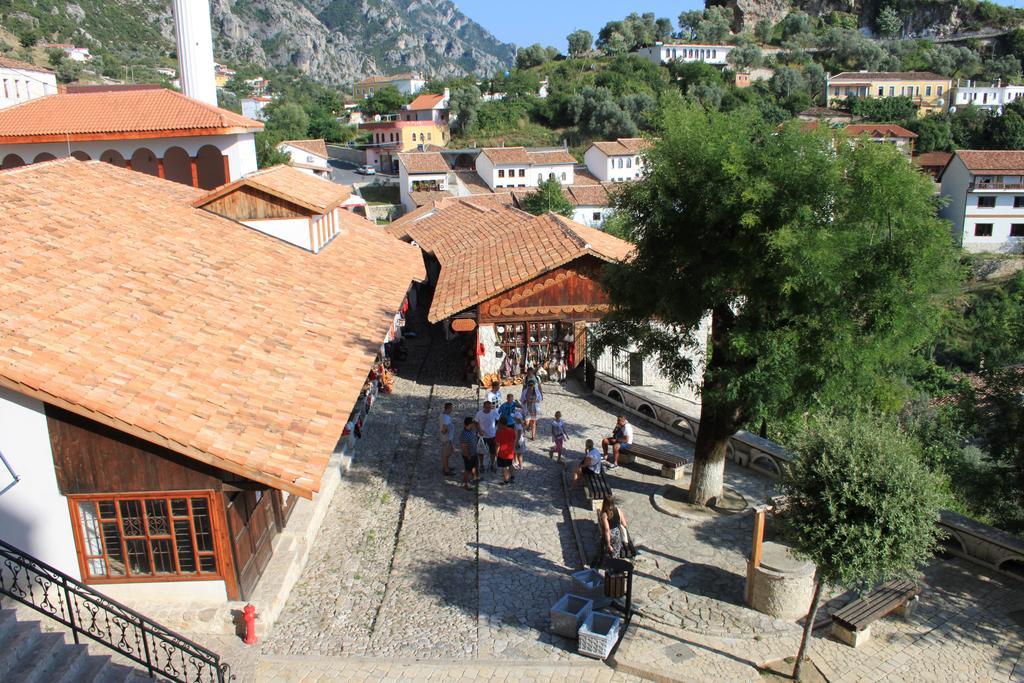 Hotel Panorama Kruje View On The Castle And The Old Town Exterior foto